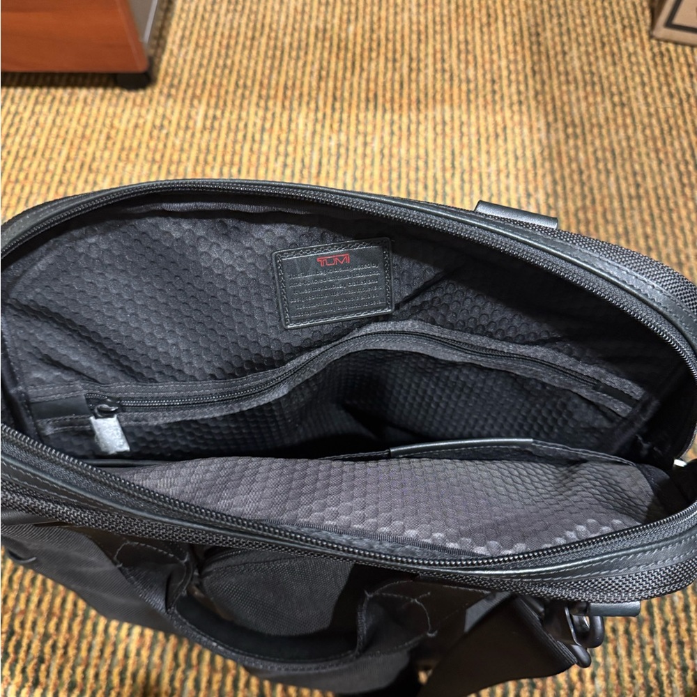 Tumi Alpha Bravo Daily Totebag - Picture 3 of 3